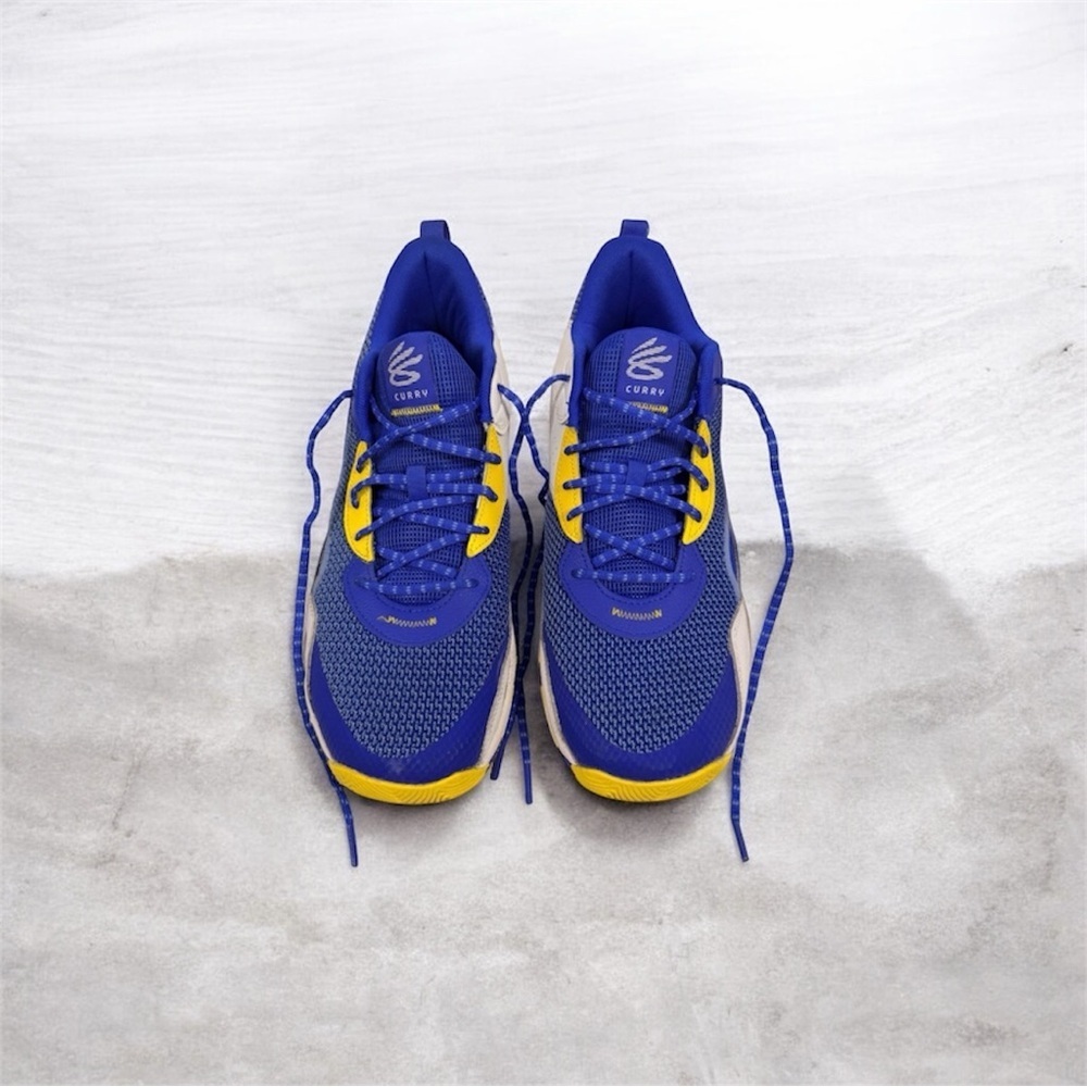 Under Armour Curry Men’s Basketball Athletic Shoe Size 11.5 Blue, Yellow & White